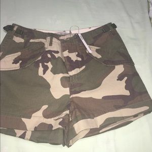 camo shorts
